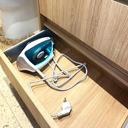 아파트 Preto - Confort Moderne - Terrasse - Parking Gratuit - Non Fumeur