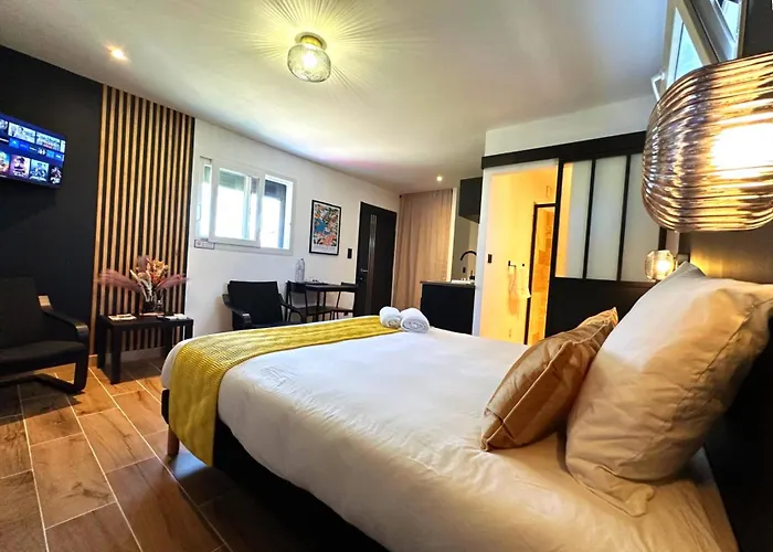 Preto - Confort Moderne - Terrasse - Parking Gratuit - Non Fumeur 아파트